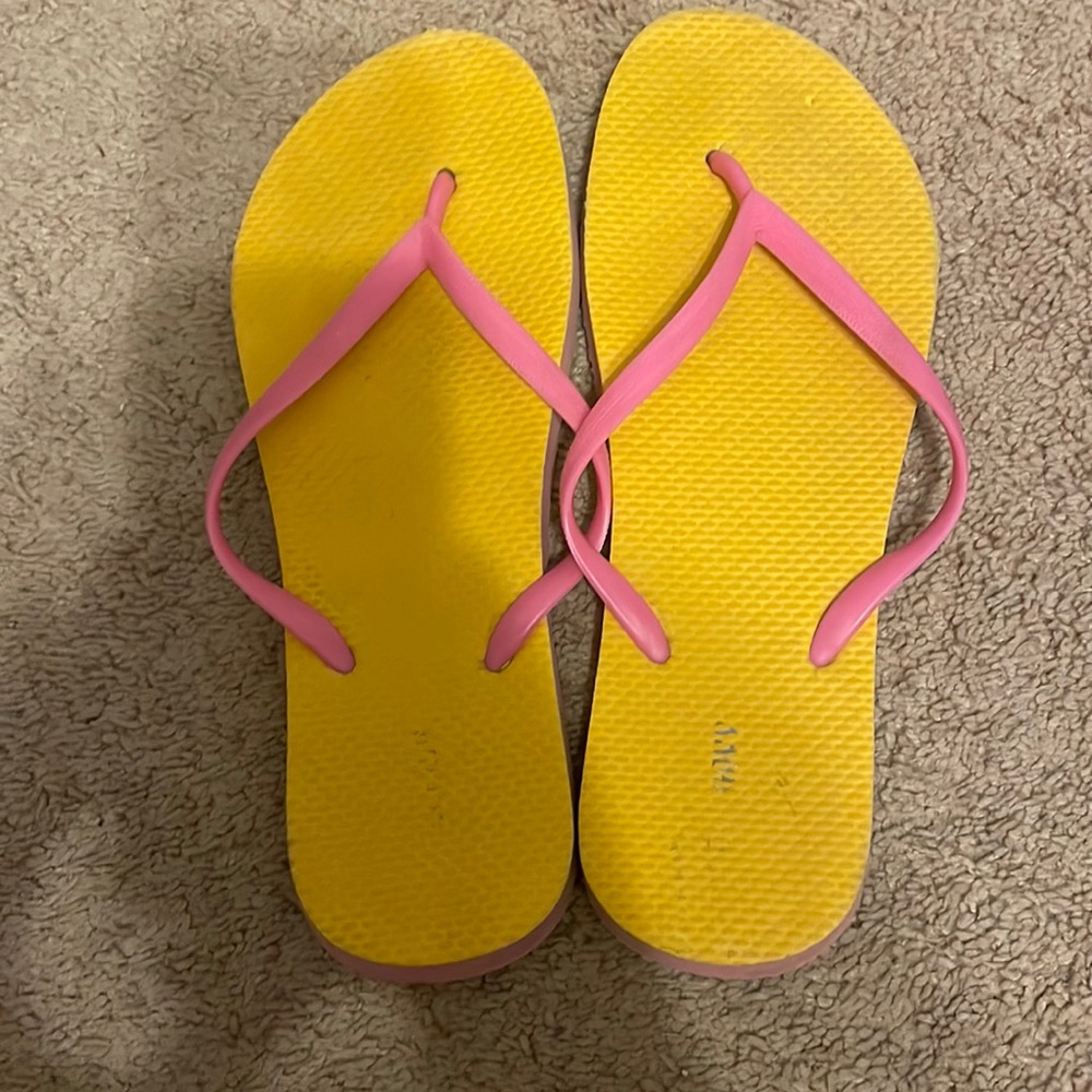 Old Navy | Flip-Flops/Sandals | Size: Women’s 11